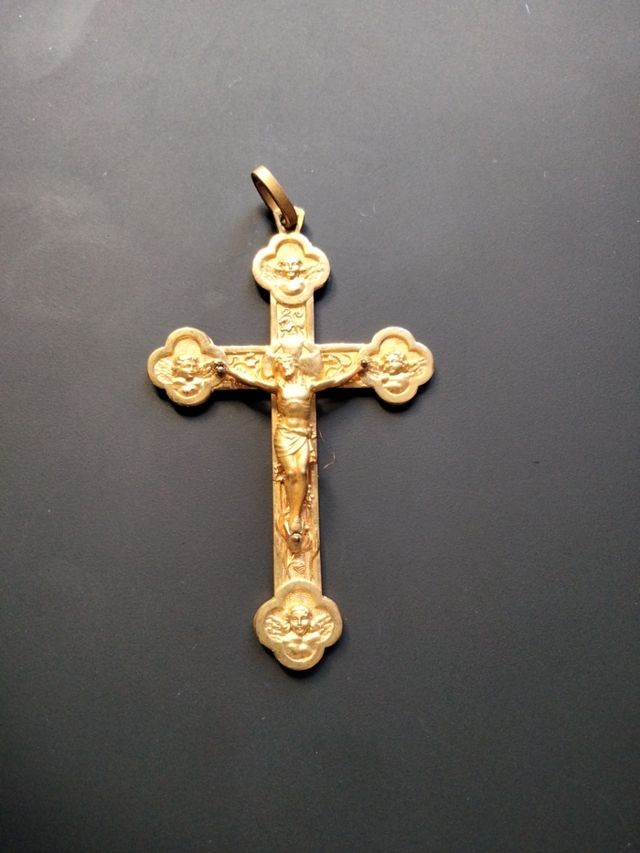 Cruz colgante para Comunión