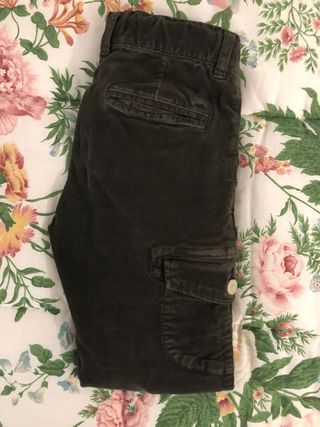 Pantalón Scalpers pana verde talla 8 de segunda mano por 18 EUR en Madrid  en WALLAPOP