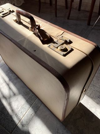Maleta antigua de segunda mano por 40 EUR en Benifaió en WALLAPOP
