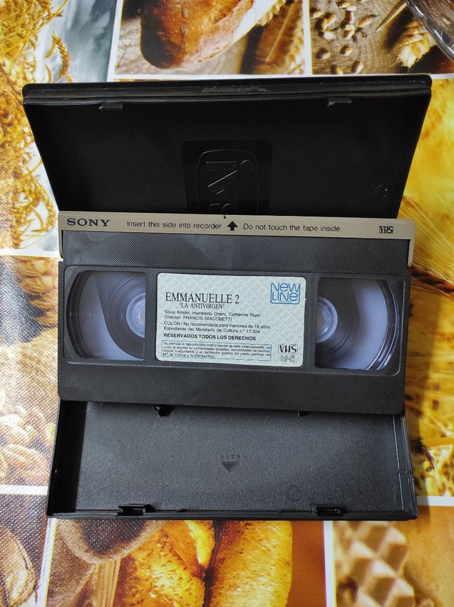 cinta VHS, Emanuelle 2