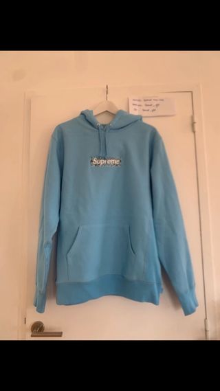 Supreme Box Logo bandana azul hoodie M de segunda mano por 290 EUR en  Barcelona en WALLAPOP
