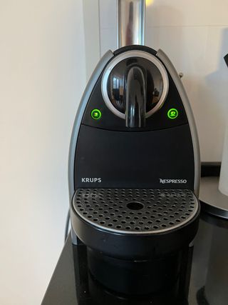 Cafetera Nespresso de segunda mano por 19 EUR en Valencia en WALLAPOP