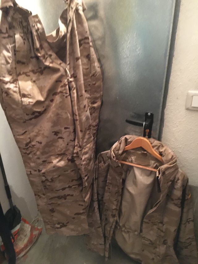Traje del ejercito español modelo otan
