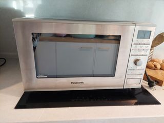 Horno combinado Panasonic microondas grill de segunda mano por 100 EUR en  Madrid en WALLAPOP
