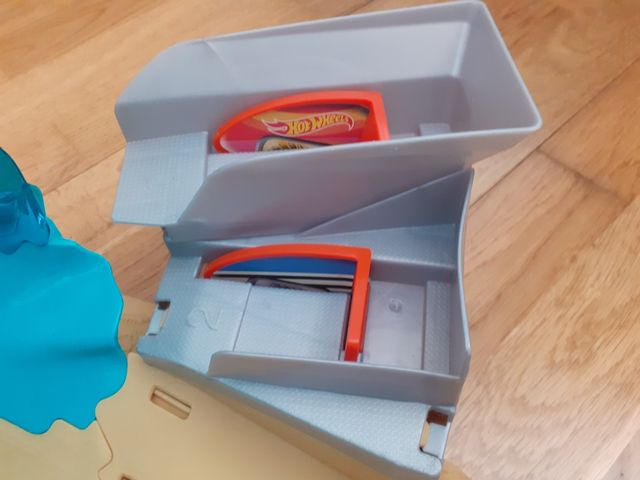 TIBURÓN MEGADESTRUCCIÓN HOT WHEELS