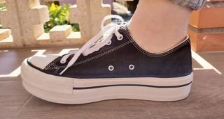 Zapatillas Victoria tipo converse de segunda mano por 15 EUR en Ibi en  WALLAPOP