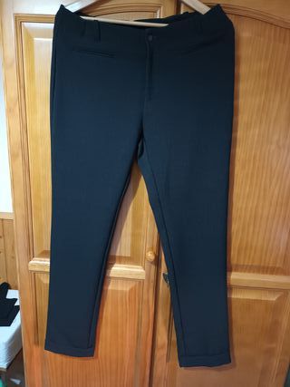 Elegante pantalón gris marengo de mujer de segunda mano por 6 EUR en  Mocejón en WALLAPOP