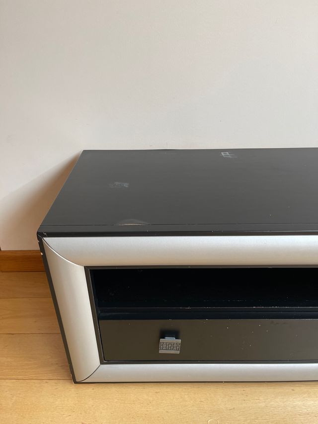 Mueble madera para la tv