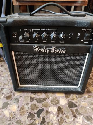 Amplificador guitarra de segunda mano por 35 EUR en Massamagrell en WALLAPOP
