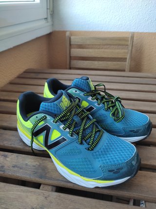 New Balance 680 v3 de segunda mano por 32 EUR en Fuenlabrada en WALLAPOP