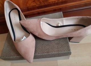 Zapatos rosas Zara de segunda mano por 10 EUR en Madrid en WALLAPOP