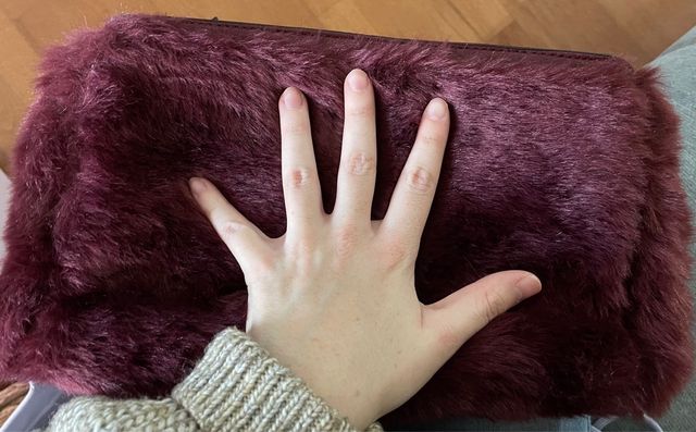 Bolsito de pelo granate