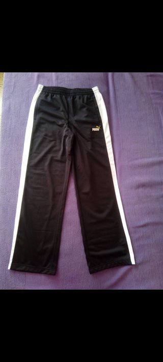 Chándal pantalón Puma negro, nuevo de segunda mano por 15 EUR en Terrassa  en WALLAPOP