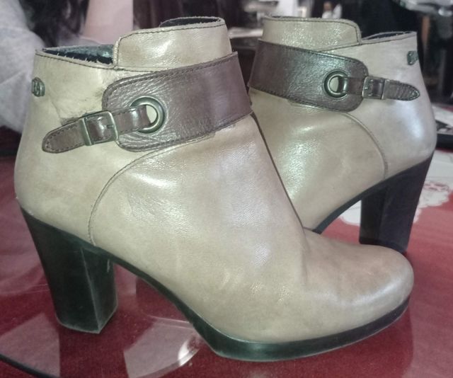 Botas cortas piel auténtica color canela marca BA