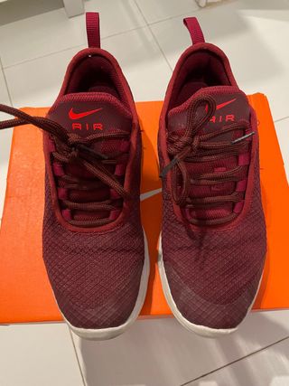 ZAPATILLAS NIKE AIR TALLA 34 de segunda mano por 20 EUR en Guadalajara en  WALLAPOP