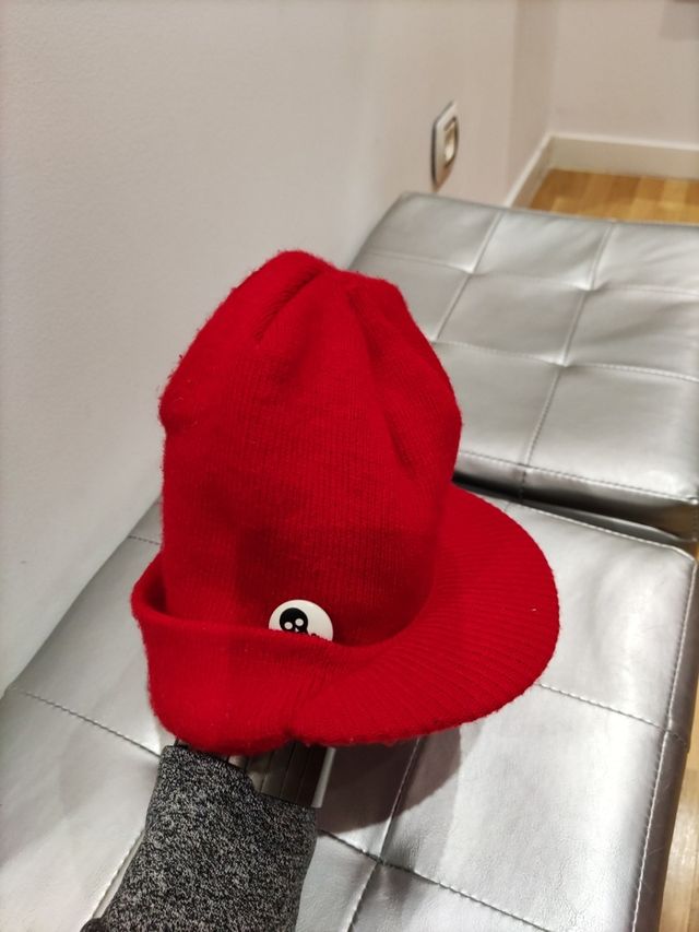 se vende gorro con visera
