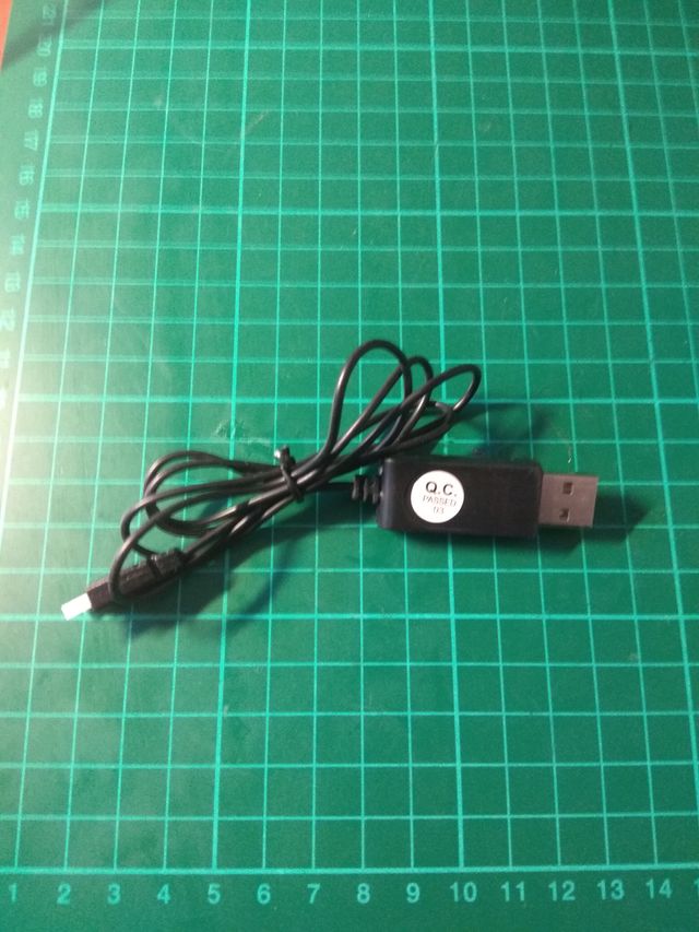 Syma X5C-1 - Emisora, cargador y baterías