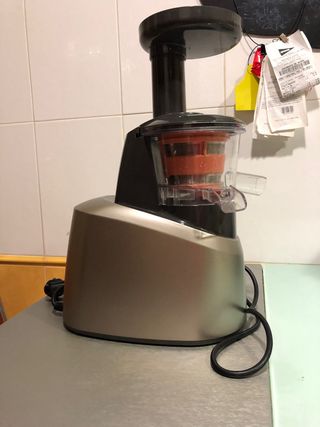 Licuadora prensado en frío Moulinex Infiny Juice de segunda mano por 90 EUR  en A Coruña en WALLAPOP