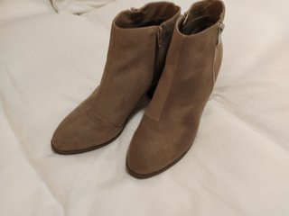 Botines tacón de Primark, talla 41 de segunda mano por 7 EUR en Andorra en  WALLAPOP