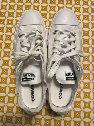 Zapatillas Converse Blancas 41,5 de segunda mano por 38 EUR en Barcelona en  WALLAPOP