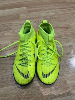 Bambas niño nike mercurial de segunda mano por 20 EUR en Badalona en  WALLAPOP