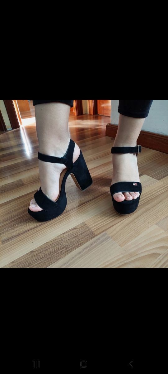 Tacones Negros