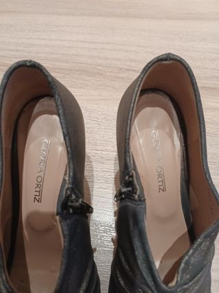 Zapato fiesta GLORIA ORTIZ Talla 38 de segunda mano por 25 EUR en Valencia  en WALLAPOP
