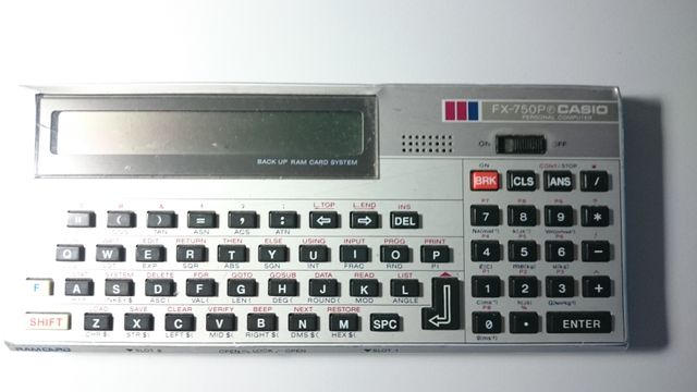 CALCULADORA CASIO FX-750P