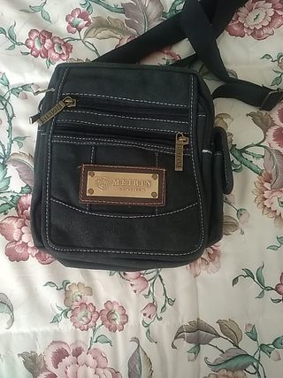 Mariconera hombre de segunda mano por 8 EUR en Madrid en WALLAPOP
