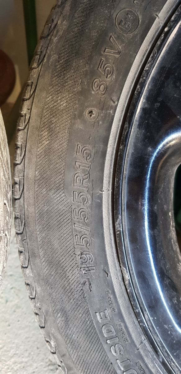 vendo 2 ruedas de seat ibiza 4 100 llanta 15