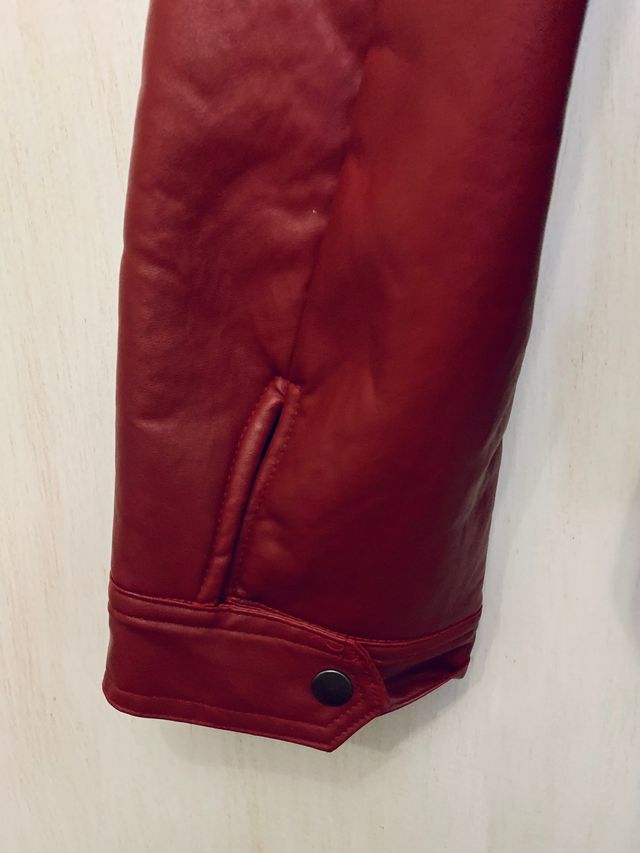 Cazadora burdeos 