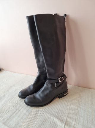Botas altas señora 37 marca MK de segunda mano por 40 EUR en Madrid en  WALLAPOP