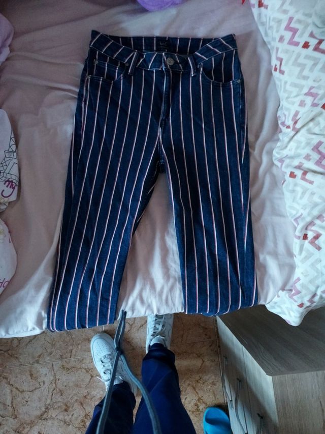 vaquero azul con rayas