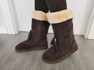 Botas australianas George Rech de segunda mano por 29 EUR en Pamplona en  WALLAPOP
