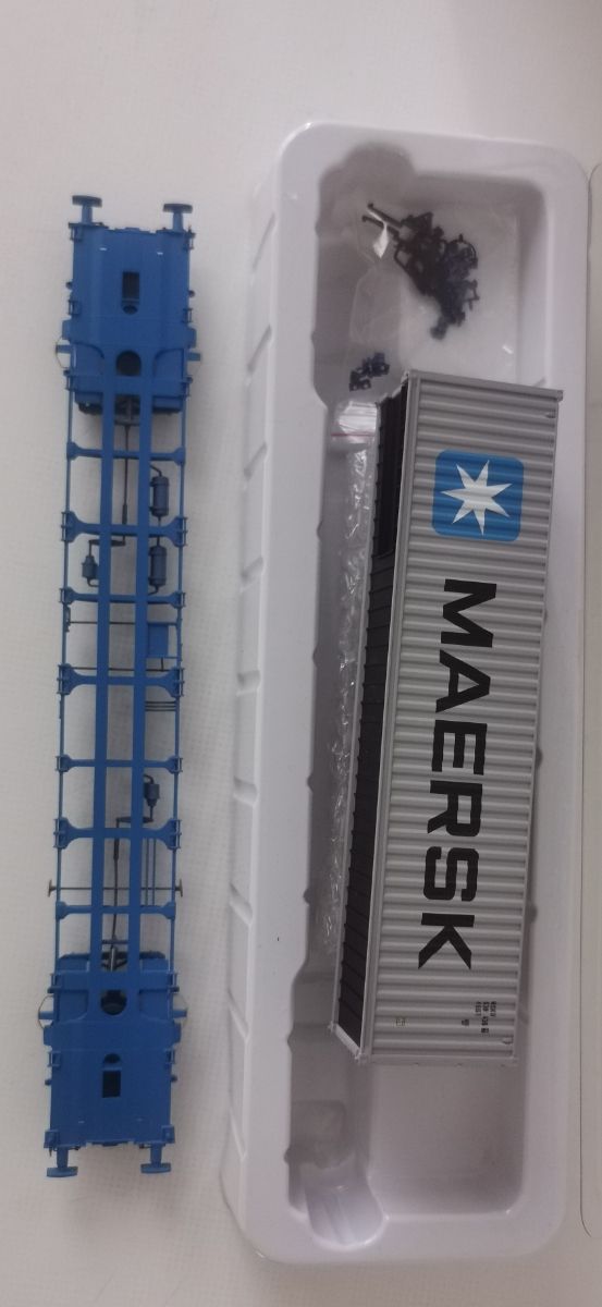 PLATAFORMA Renfe SUDEXPRESS HO 05217 CON CONTENED