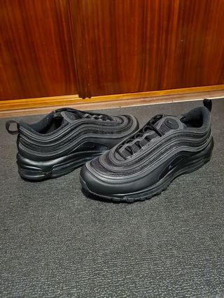 Nike Air Max 97 Talla 45 de segunda mano por 85 EUR en Saron en WALLAPOP