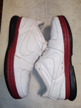 Zapatillas Nike LeBron James N 46 de segunda mano por 50 EUR en La Peña en  WALLAPOP