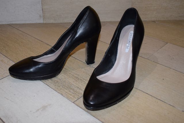 Décolleté di pelle nera