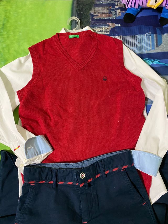 Se vende chaleco niño rojo benetton talla 10