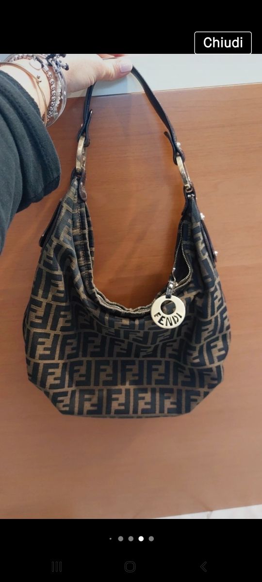 Firmatissima borsa fendi monogram vintage