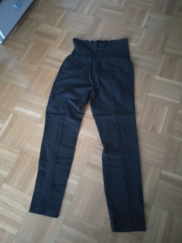 Pantalón premamá H&M. Talla 40