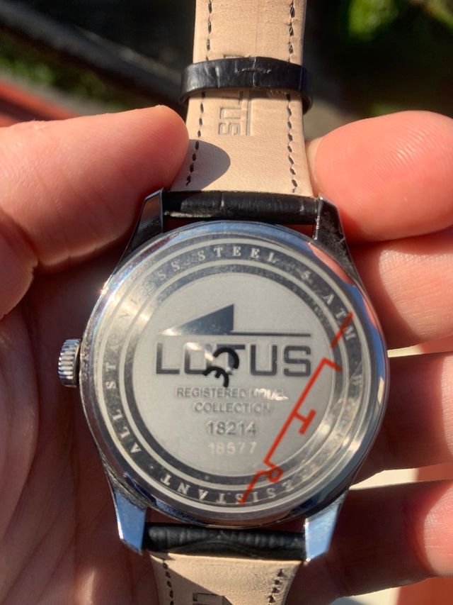 Reloj lotus