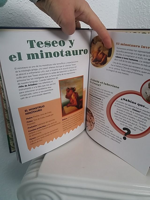 Libro Teseo y el minotauro niños