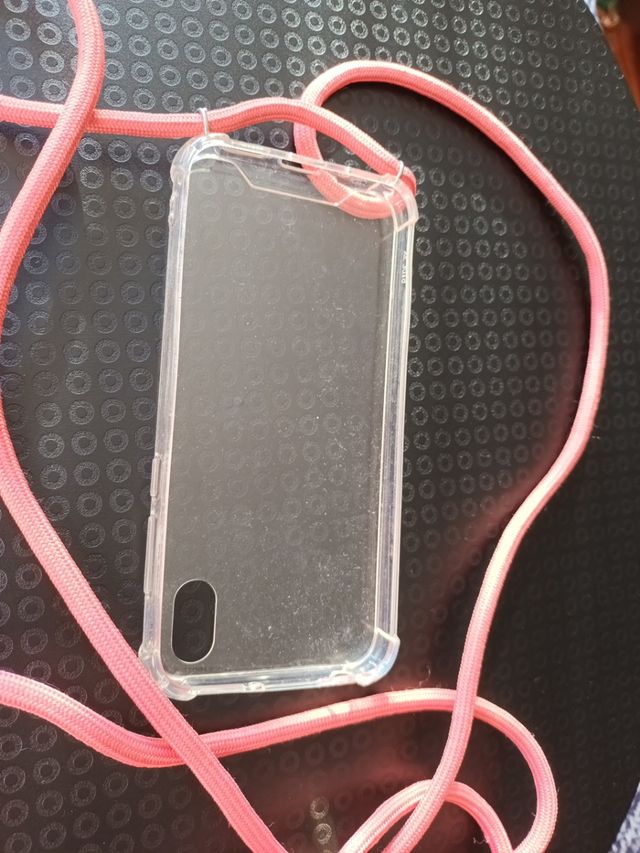 funda para colgar de móvil. sin usar