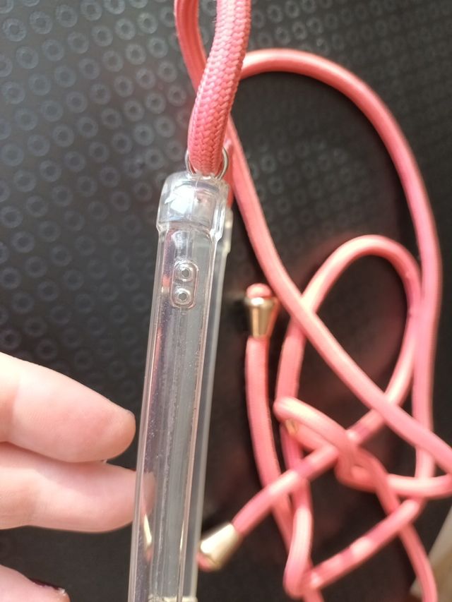 funda para colgar de móvil. sin usar