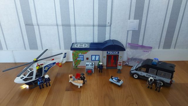 Policía Playmobil