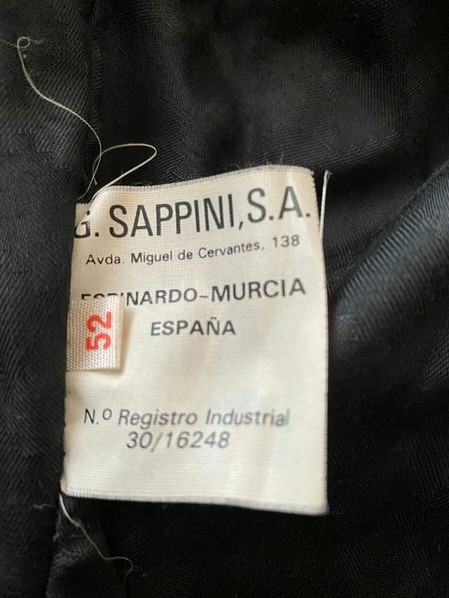 Cazadora de caballero de piel, negra.