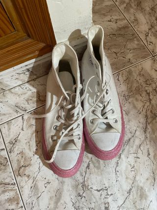 Converse Miley Cyrus de segunda mano en WALLAPOP