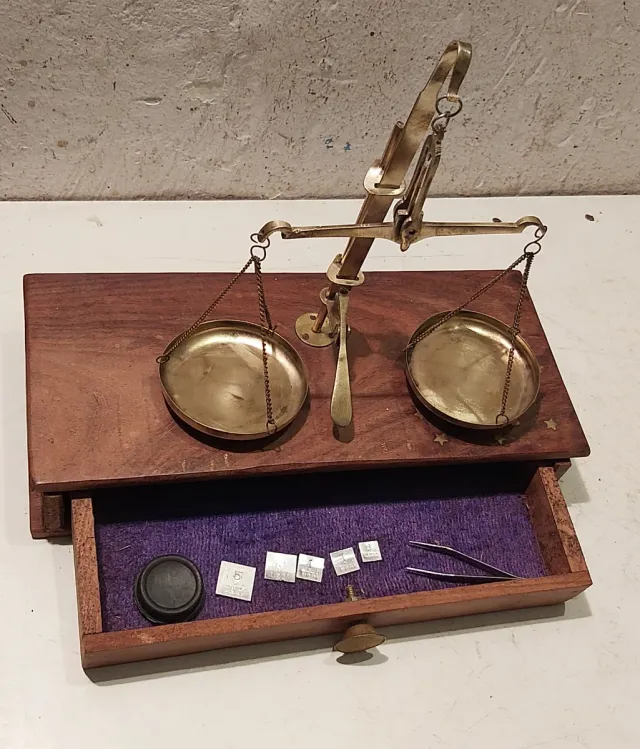 mini balanzas de bronce/ precio por unidad