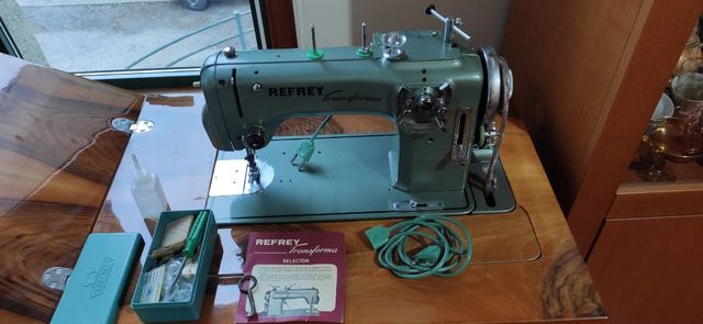 Vendo maquina de coser Refrey Transforma 427 Autom